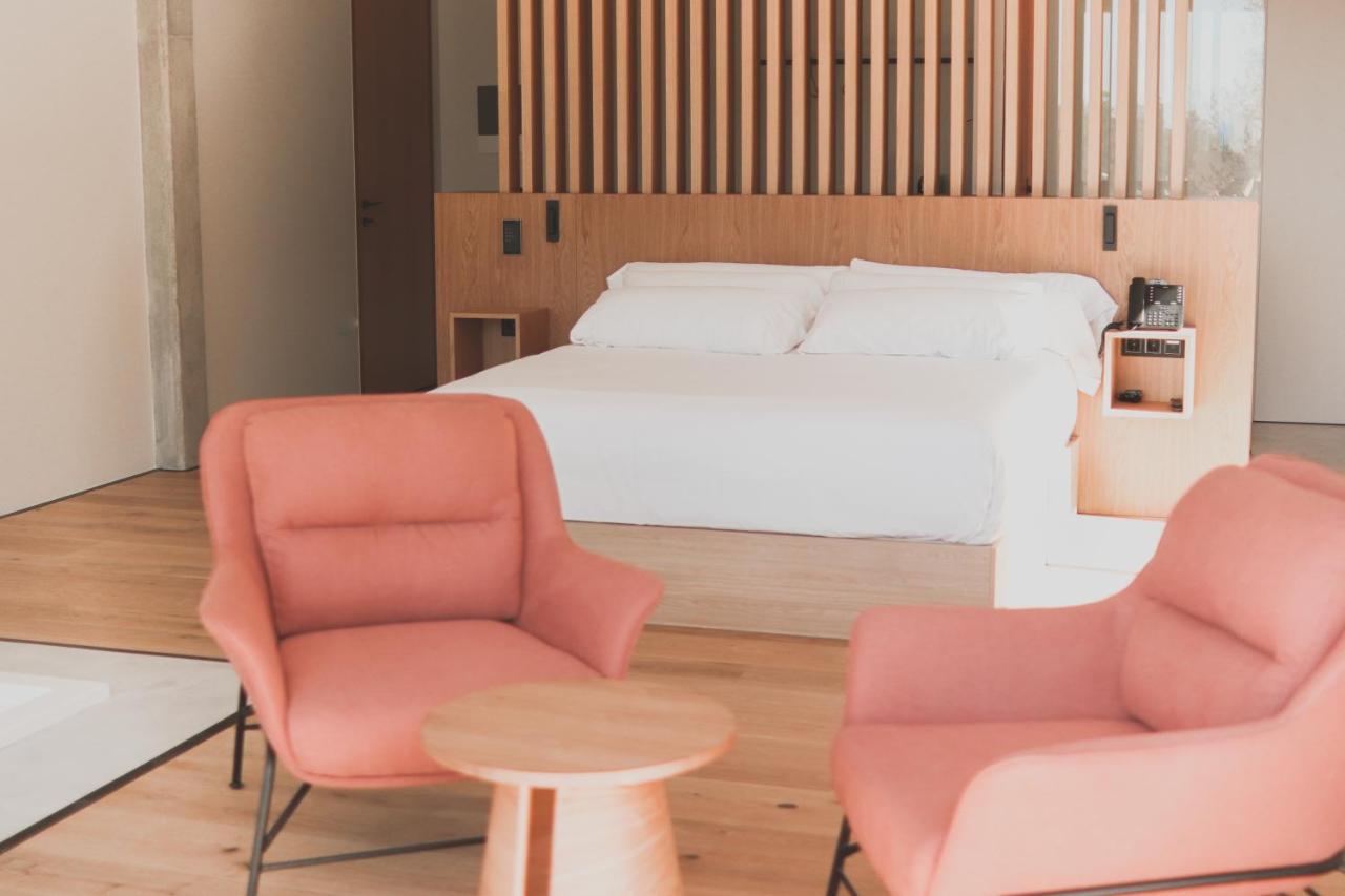 Atmos Hotel Boutique Outes Extérieur photo
